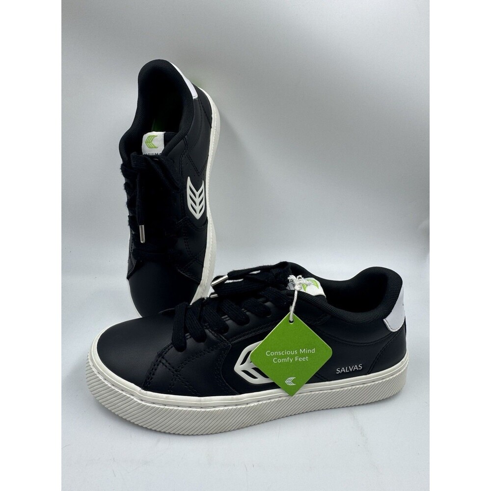 Cariuma Unisex Salvas Casual Low Top Sneakers Black/White Sz 9US Women, 7.5 Men